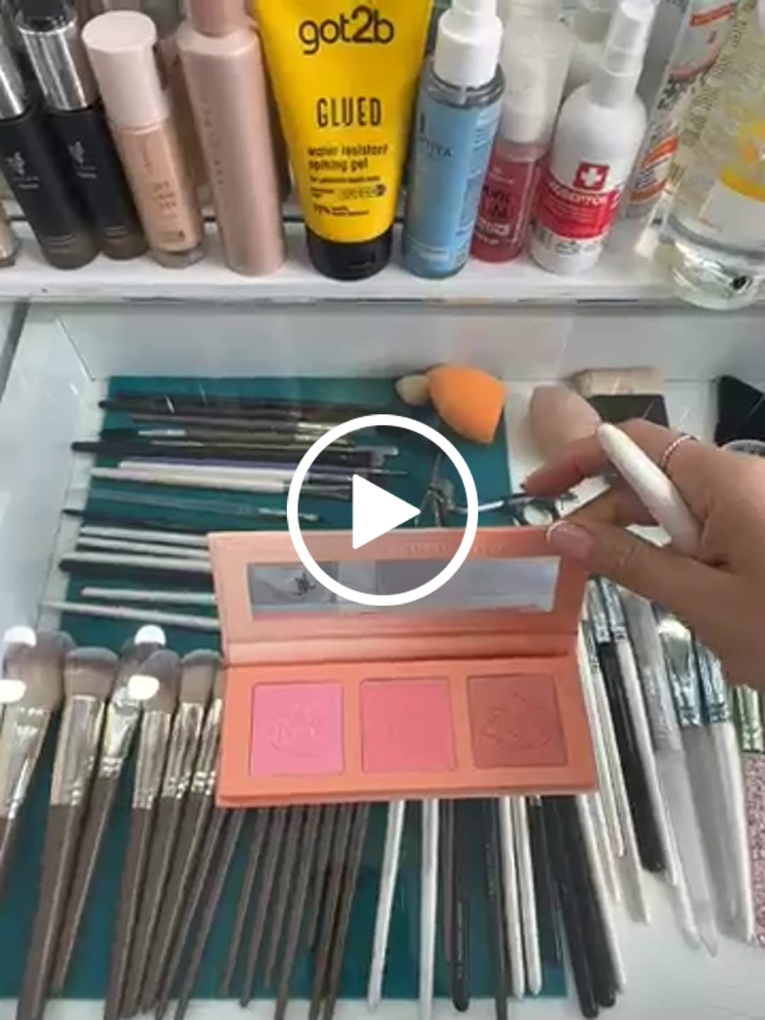 Customer video review of Paleta rumenila