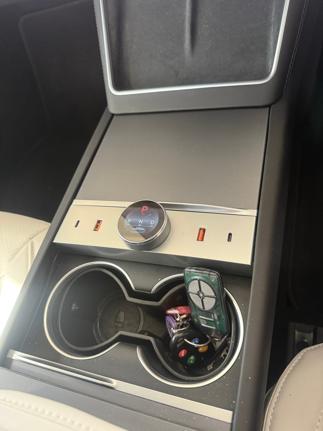 Customer photo review of Smart Rotating Gear Shift Dock USB Hub for Tesla Model Y Juniper 2025+