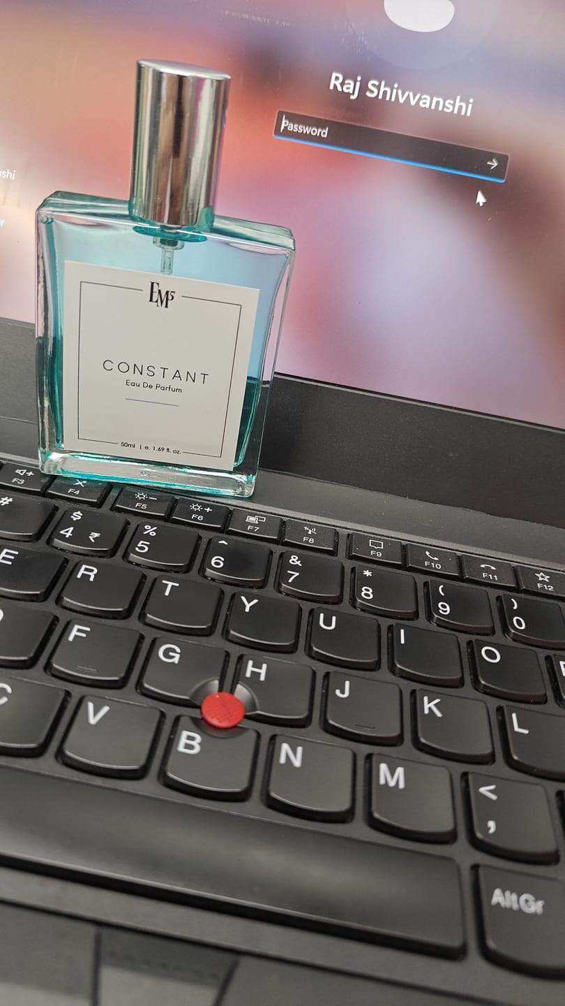 Customer photo review of Constant | Eau De Parfum