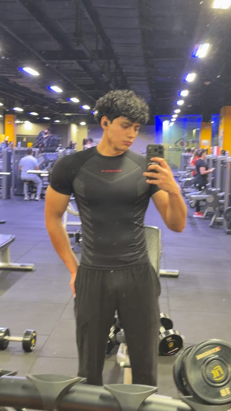 Customer photo review of 465 Superhero Compression Tees