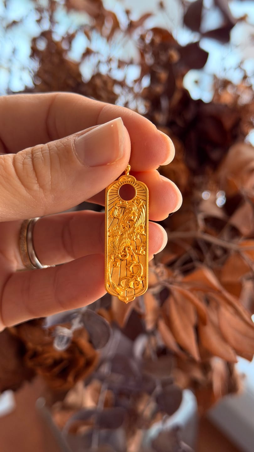 Customer photo review of Gold Turtle and Crane Amulet ( Limited edition )