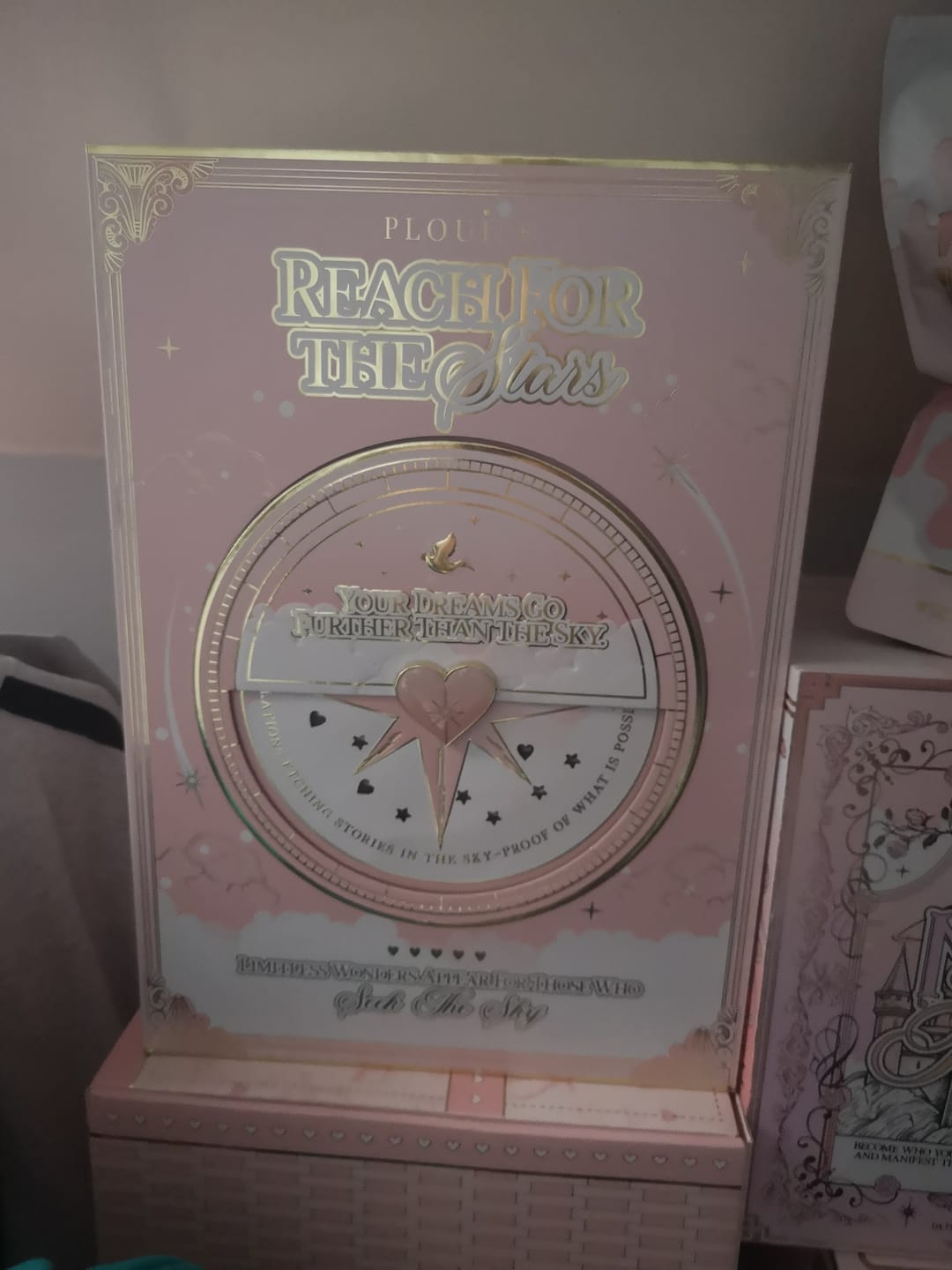 Customer photo review of Manifest The Magic Makeup Set