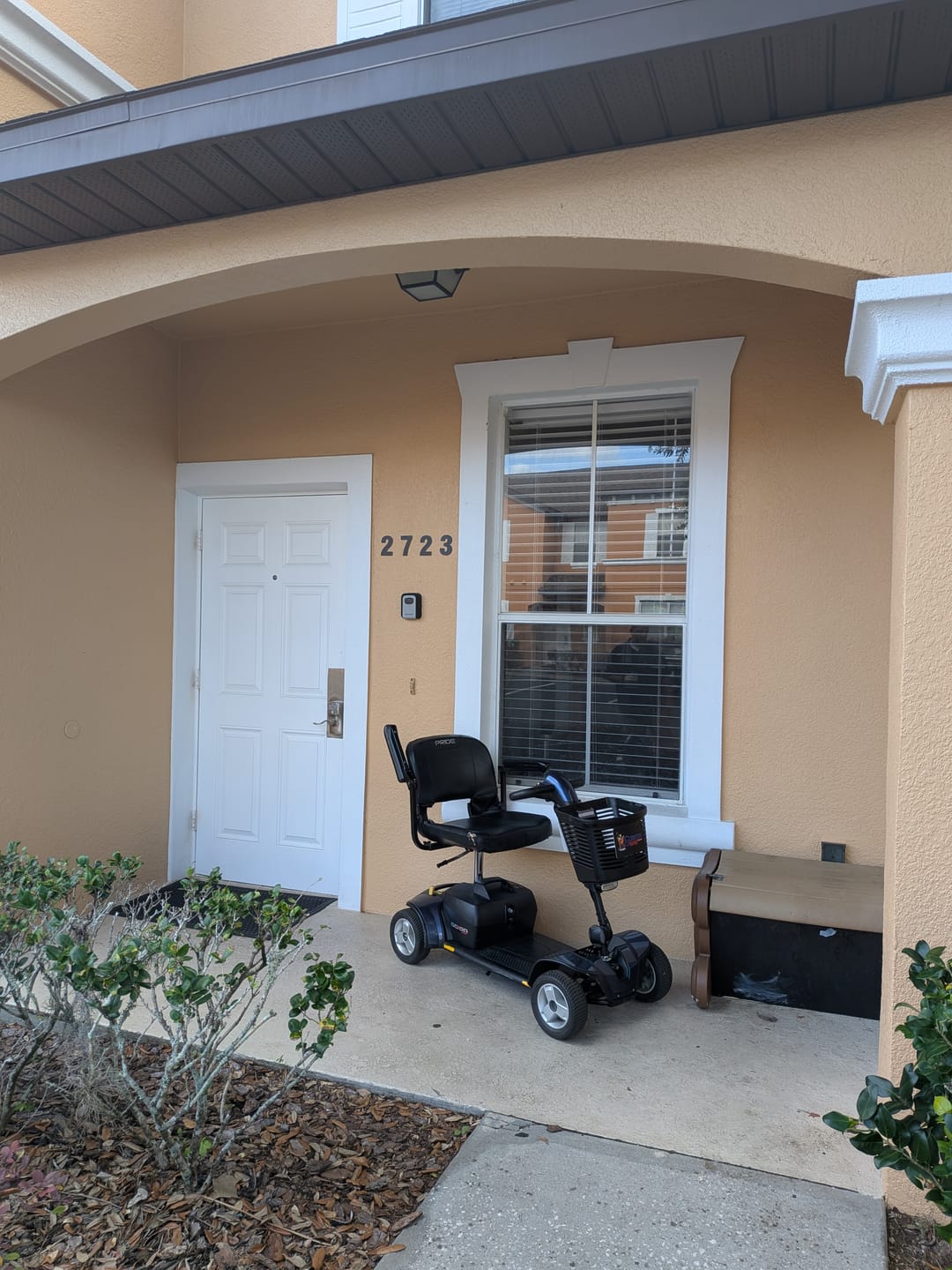 Customer photo review of Multiday Mobility & ECV Foldable Travel Scooter Rental 300 Pound Capacity (3 or more days)