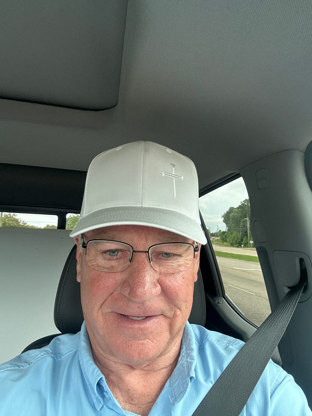 Customer photo review of Nail Cross Lower Left Whiteout Version Hat