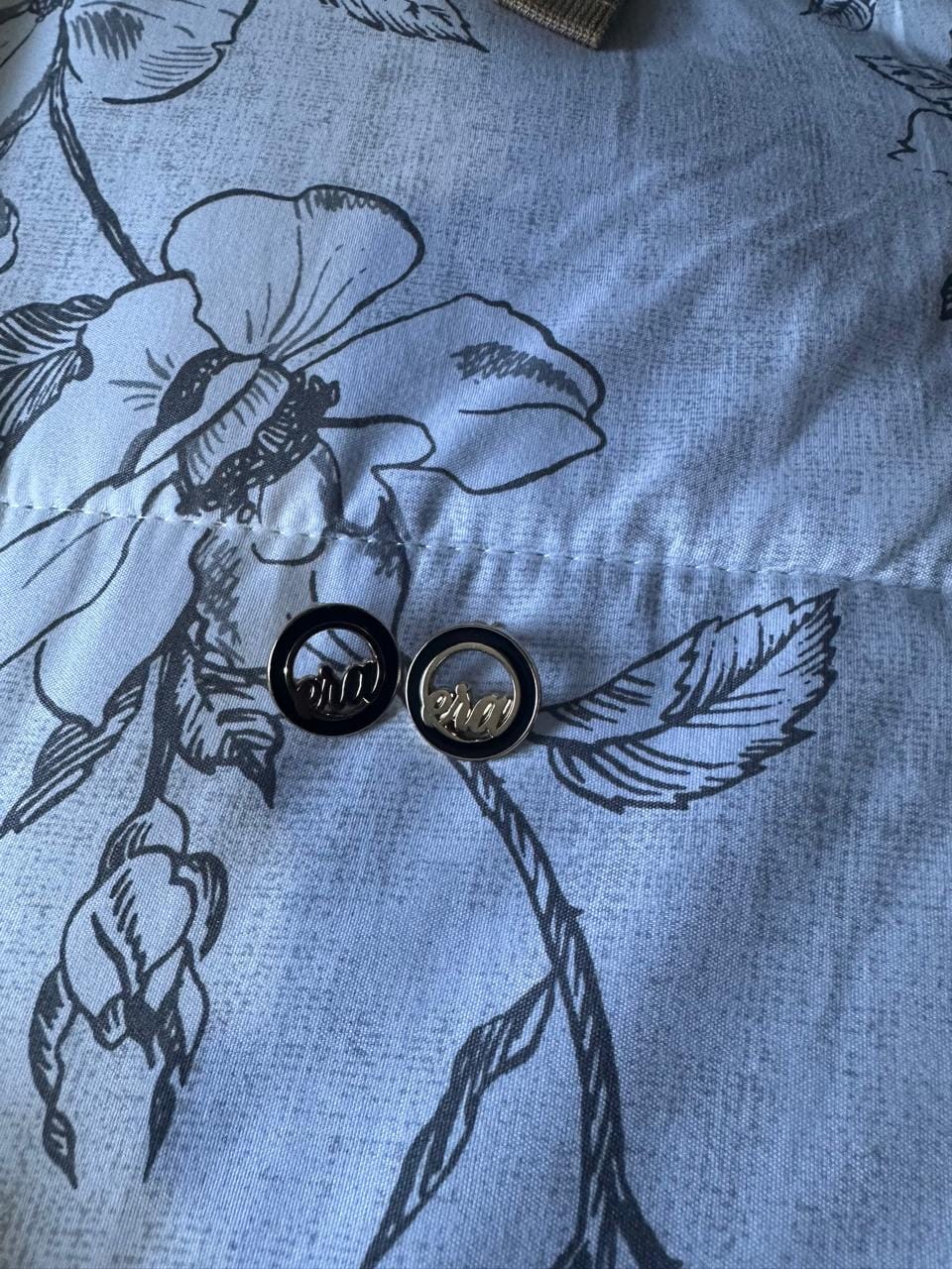 Customer photo review of Gold Diva Studs