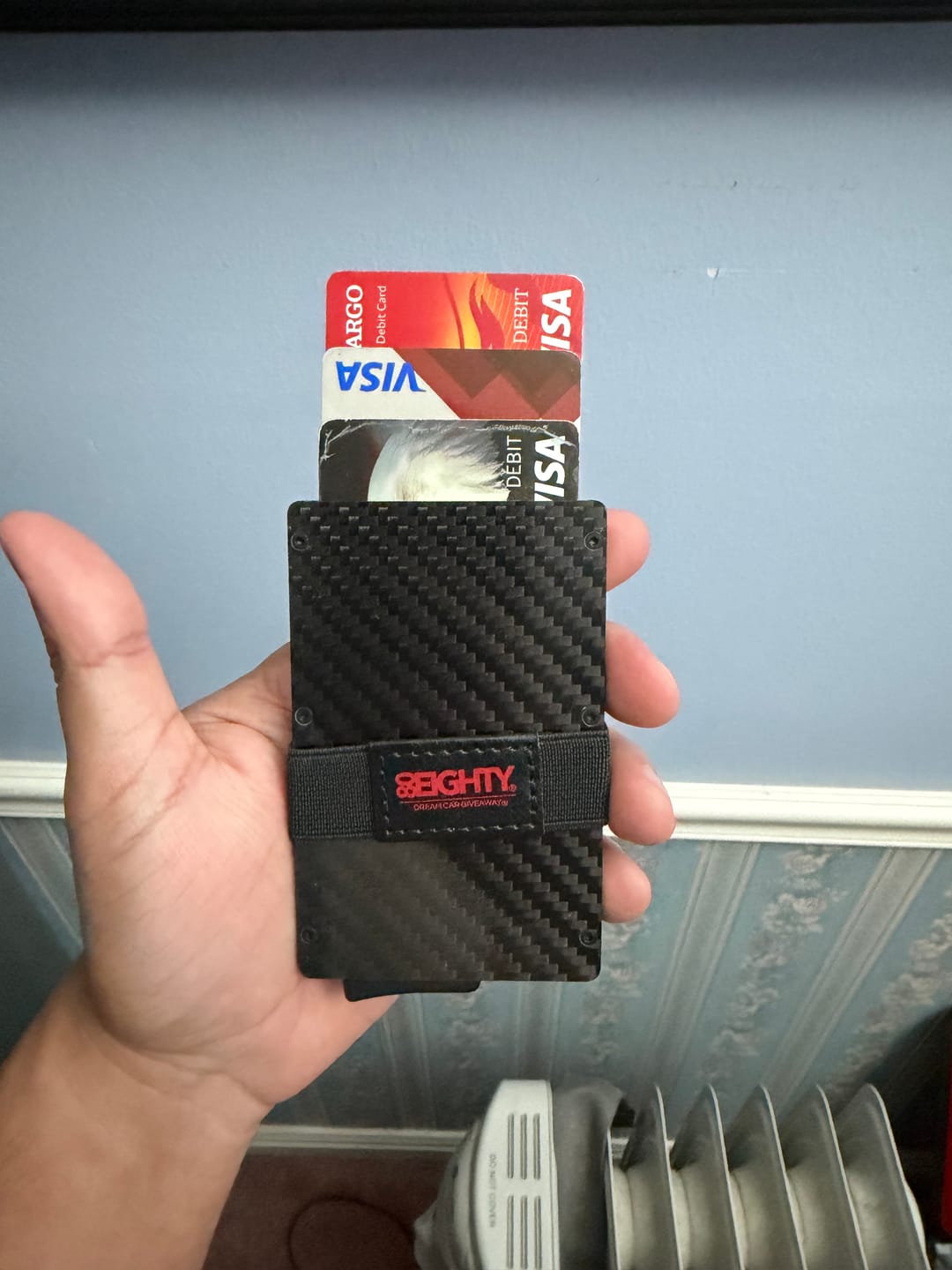 Customer photo review of 80Eighty® Minimalist Carbon Fiber Wallet