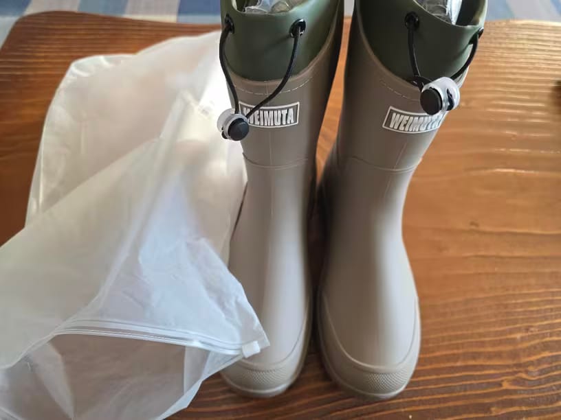 Customer photo review of Uniwersalne Wodoodporne Buty Outdoor – Antypoślizgowe z Trwałego PVC