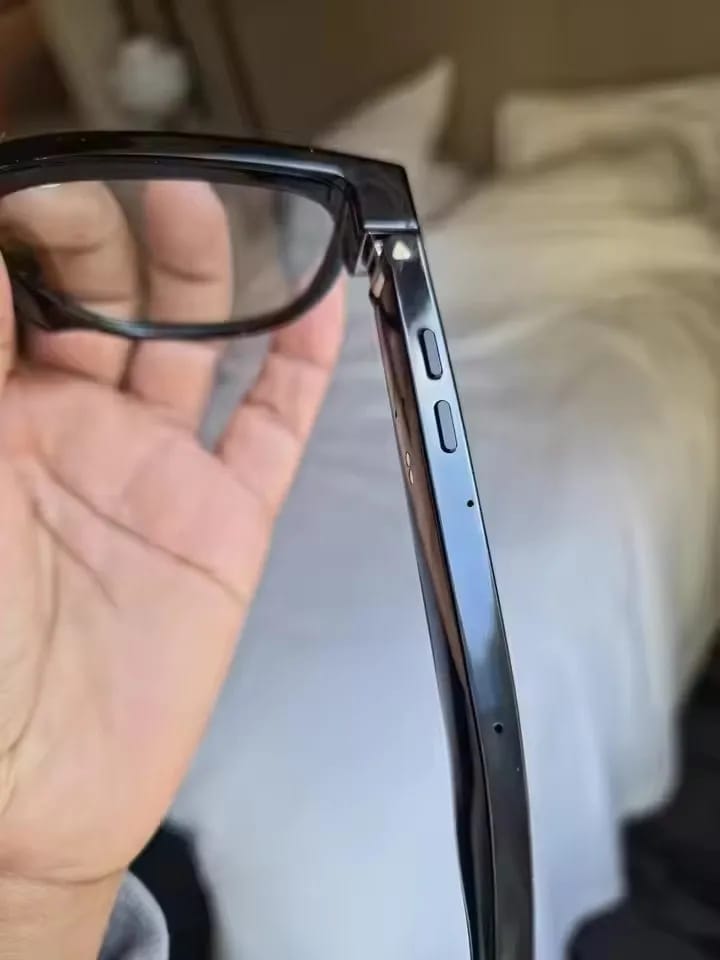 Customer photo review of AI Smart Glasses 4K Camera Bluetooth Call Translation M02S