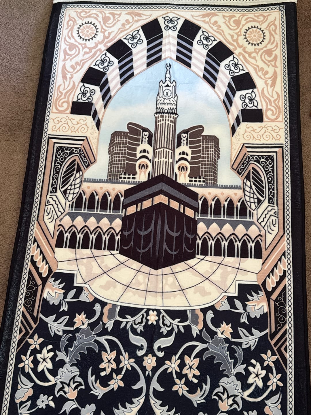 Customer photo review of Floral Kaaba  Padded Prayer Mat
