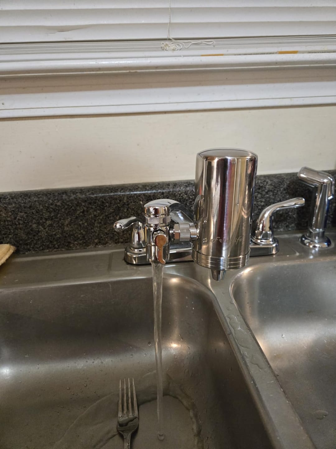 Customer photo review of Frizzlife 360° Rotating Faucet Water Filter, FS99