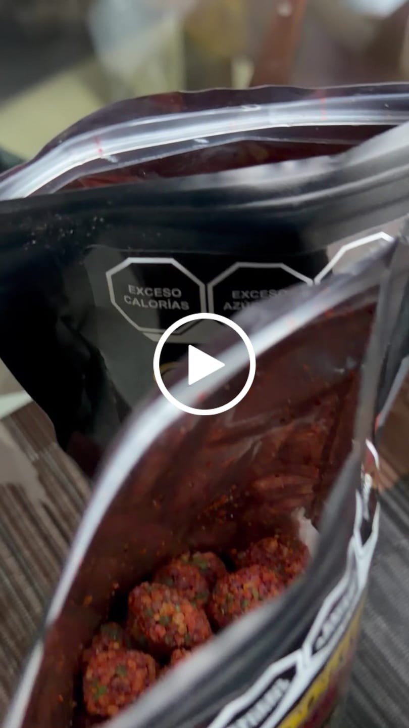 Customer video review of MANGUITOS SPICY