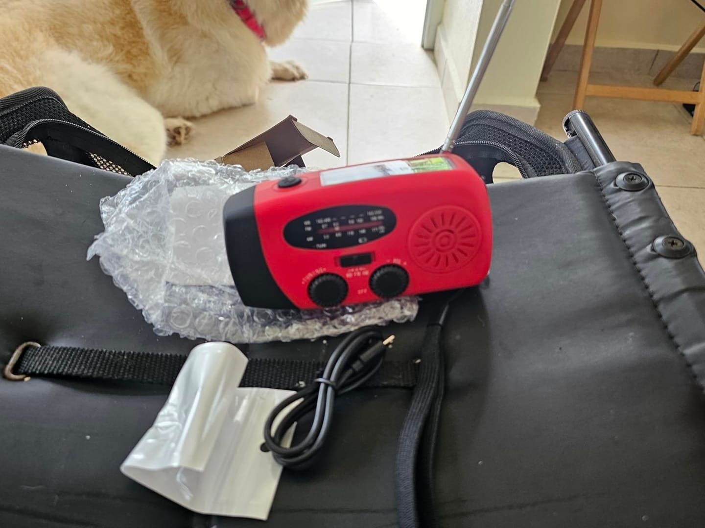 Customer photo review of Wielofunkcyjne Radio Awaryjne – Solarne, Dynamo i Powerbank