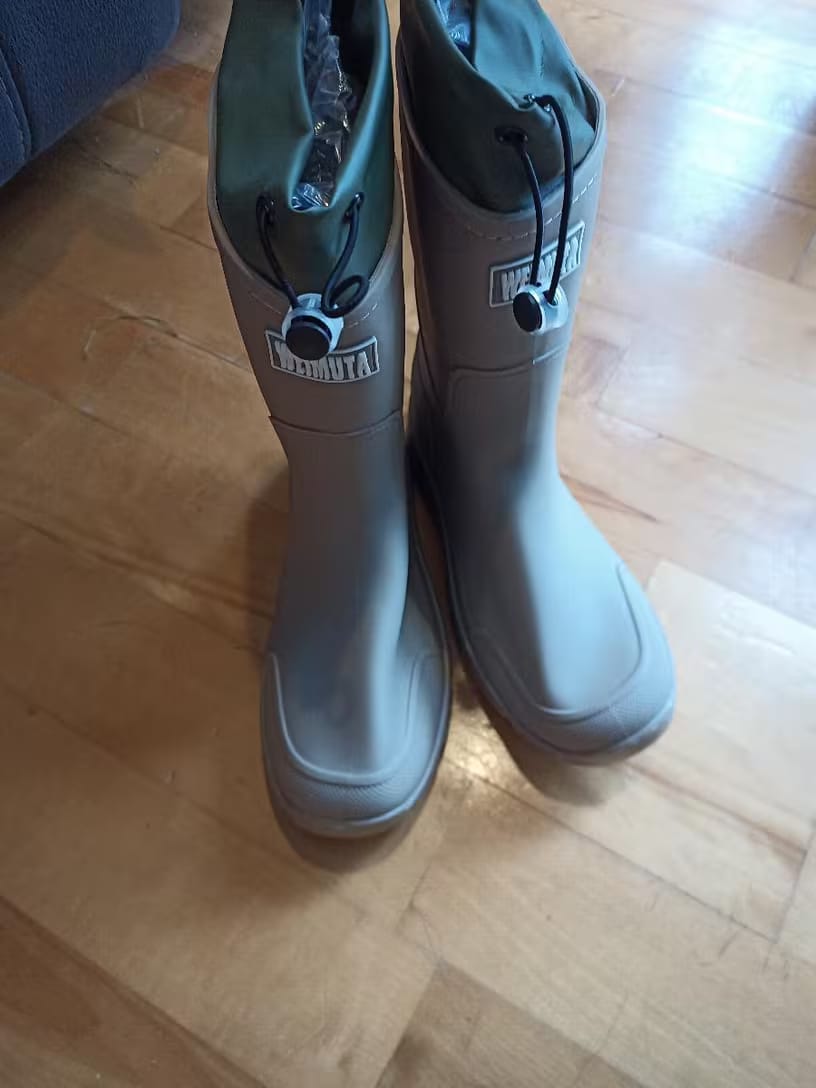 Customer photo review of Uniwersalne Wodoodporne Buty Outdoor – Antypoślizgowe z Trwałego PVC
