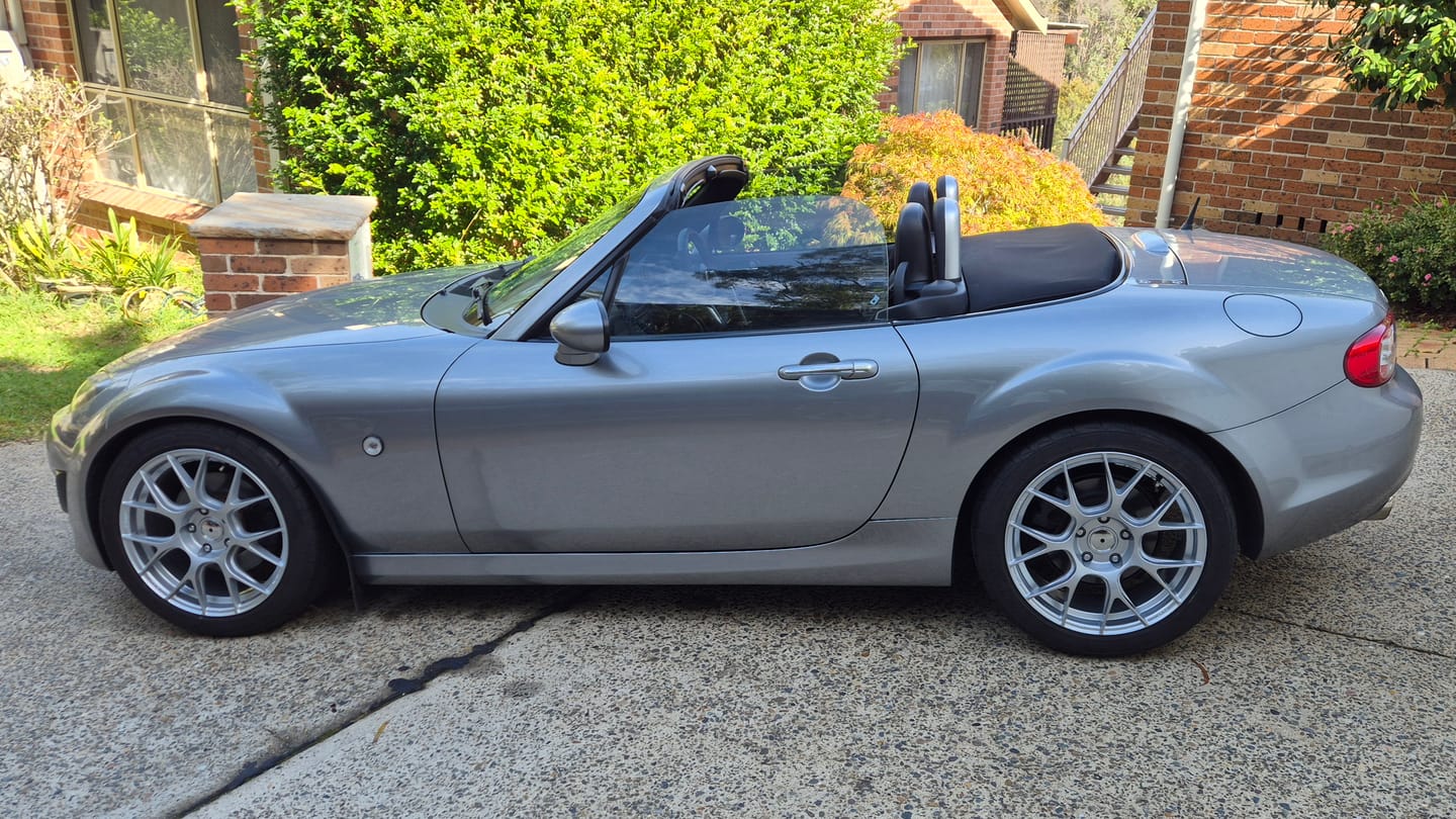 Customer photo review of WWC RV7 | 7-Cross-Spoke Flow-Form Wheel – Silver