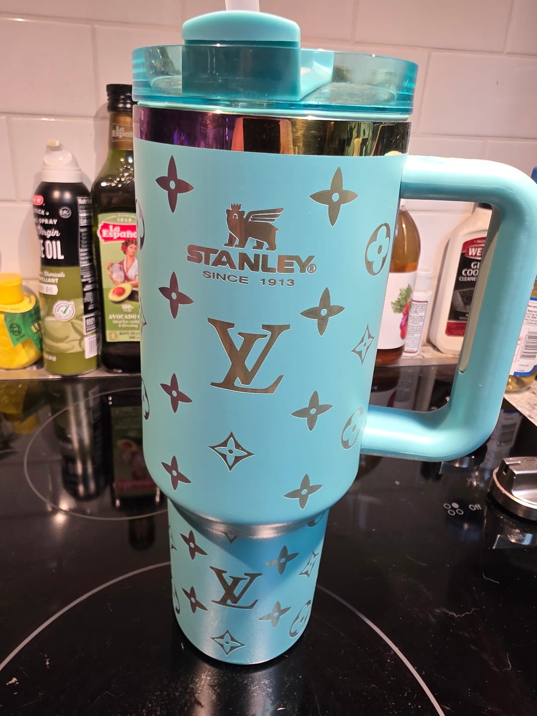 Customer photo review of Designer Holographic In-Car Insulated Cup 40OZ Free shipping by✈️✈️✈️