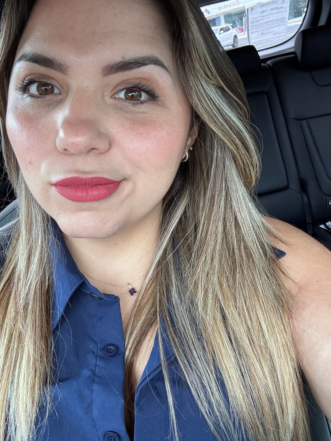 Customer photo review of Collar Birthstone Rectangular Dorado