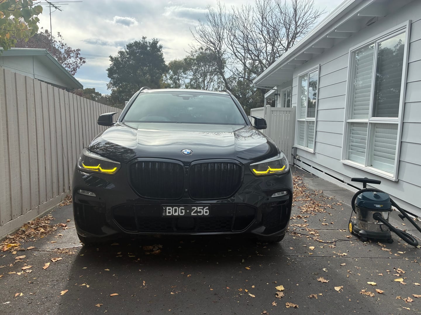 Customer photo review of BMW F95 X5M F96 X6M / G05 X5 G06 X6 CSL Yellow DRL Kit