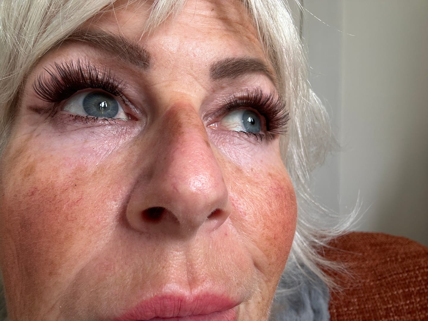 Customer photo review of Cocoa - Lazy Girl Pre-Glued Lashes