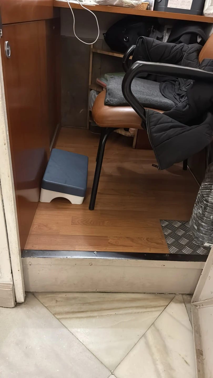 Customer photo review of Ergonomic PP Footrest for Office Desk. Fits Under Desk, Use at Work, Sofa & Study. Comfortable & Space-Saving.