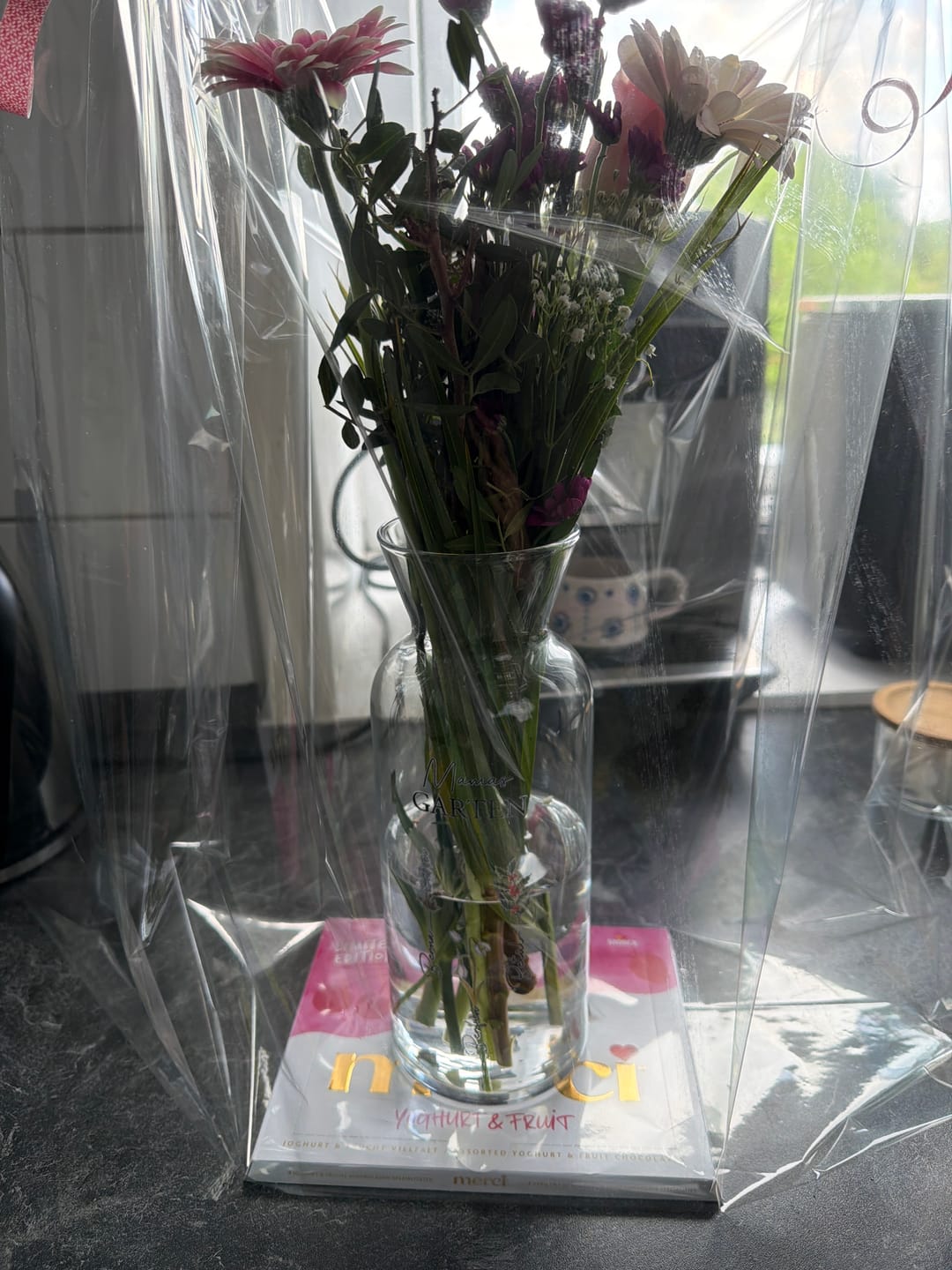 Customer photo review of Mamas Garten - Personalisierte Vase mit Namen und Blumen für Mama und Oma