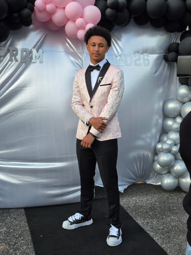 Customer photo review of Men's 2-Piece Pink Jacquard Embroidery Paisley Suit