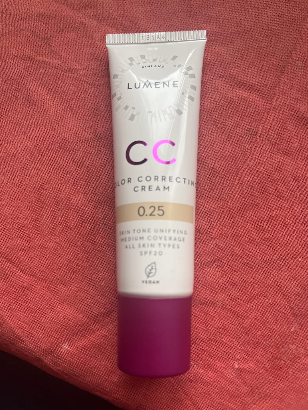 Customer photo review of Lumene CC cream - Веган CC Крем "Абсолютно съвършенство" 7в1 SPF 20