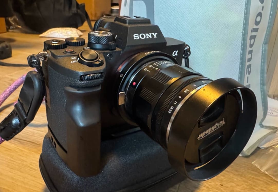 Customer photo review of Premium Handcrafted Wooden Handgrip for Sony A7M5