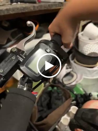 Customer video review of Tuttio Soleil 01 Plug & Play Surron Throttle