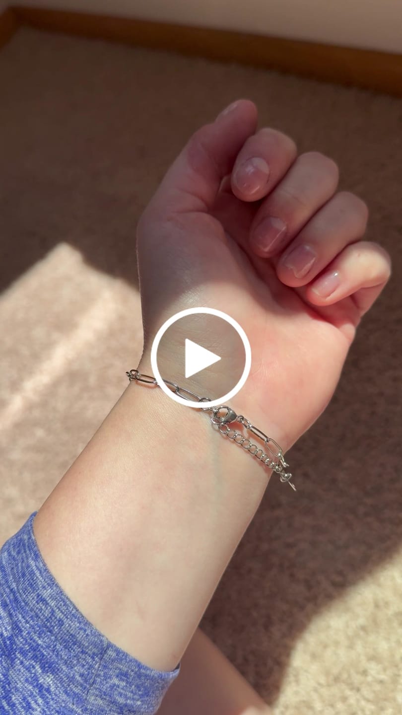 Customer video review of Maui Paperclip Bracelet