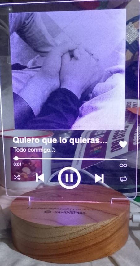 Customer photo review of Lámpara Canción