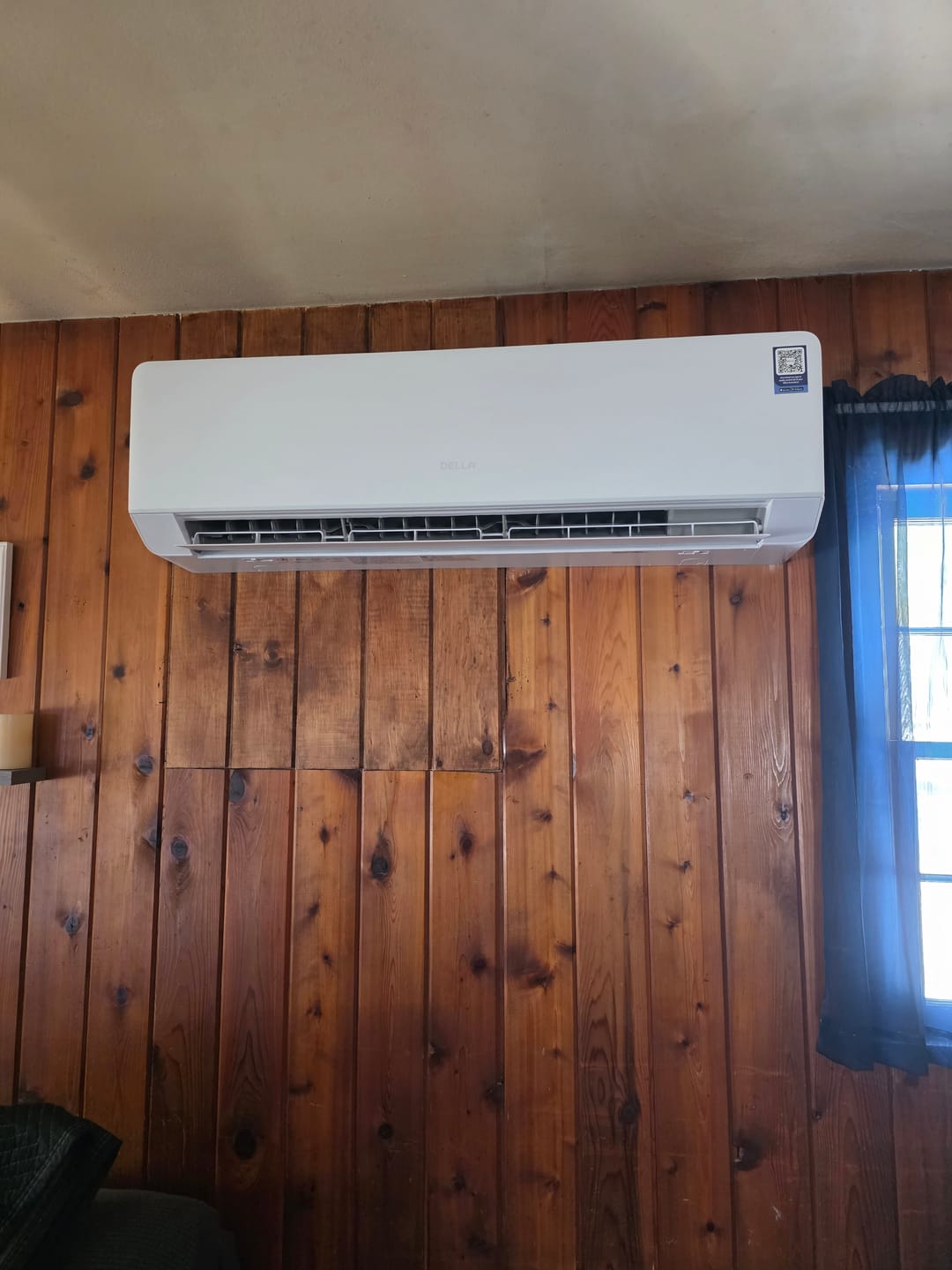 Customer photo review of DELLA Serena Series 24000 BTU 22 SEER2 Mini-Split Heat Pump AC - Up to 1500 Sq.Ft.