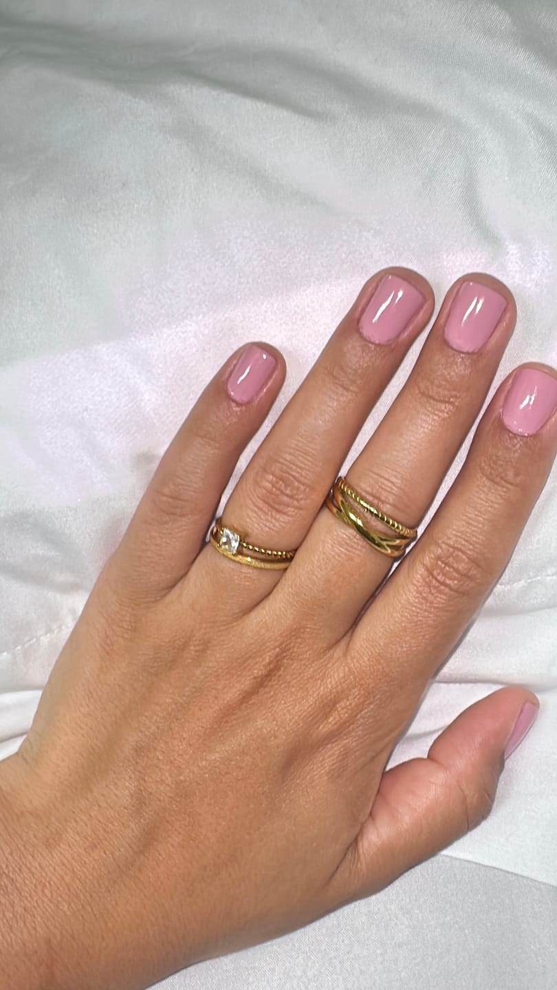 Customer photo review of Ara Twisted Crossed Ring