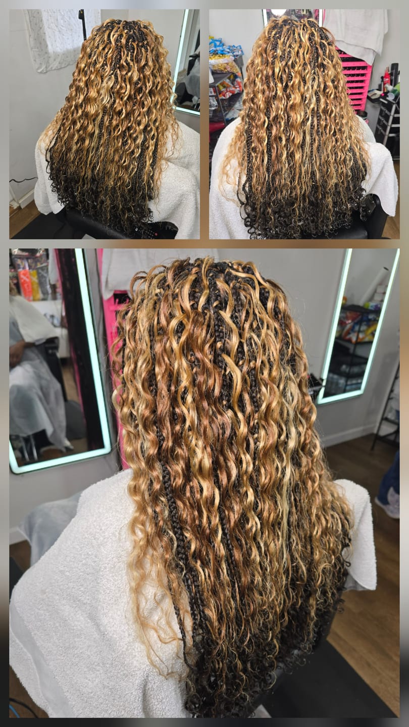 Customer photo review of #27/#613 Piano Color Deep Wave Bulk Hair Extensions for Braiding