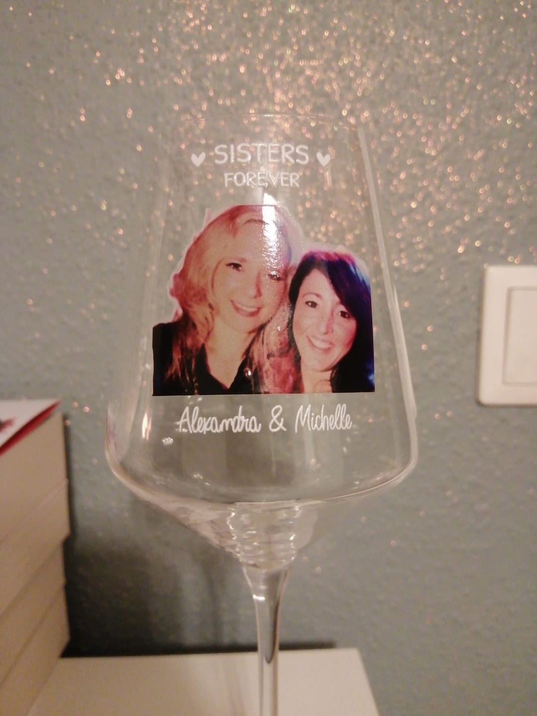 Customer photo review of Besties - Bedrucktes Weinglas mit Foto für beste Freundinnen