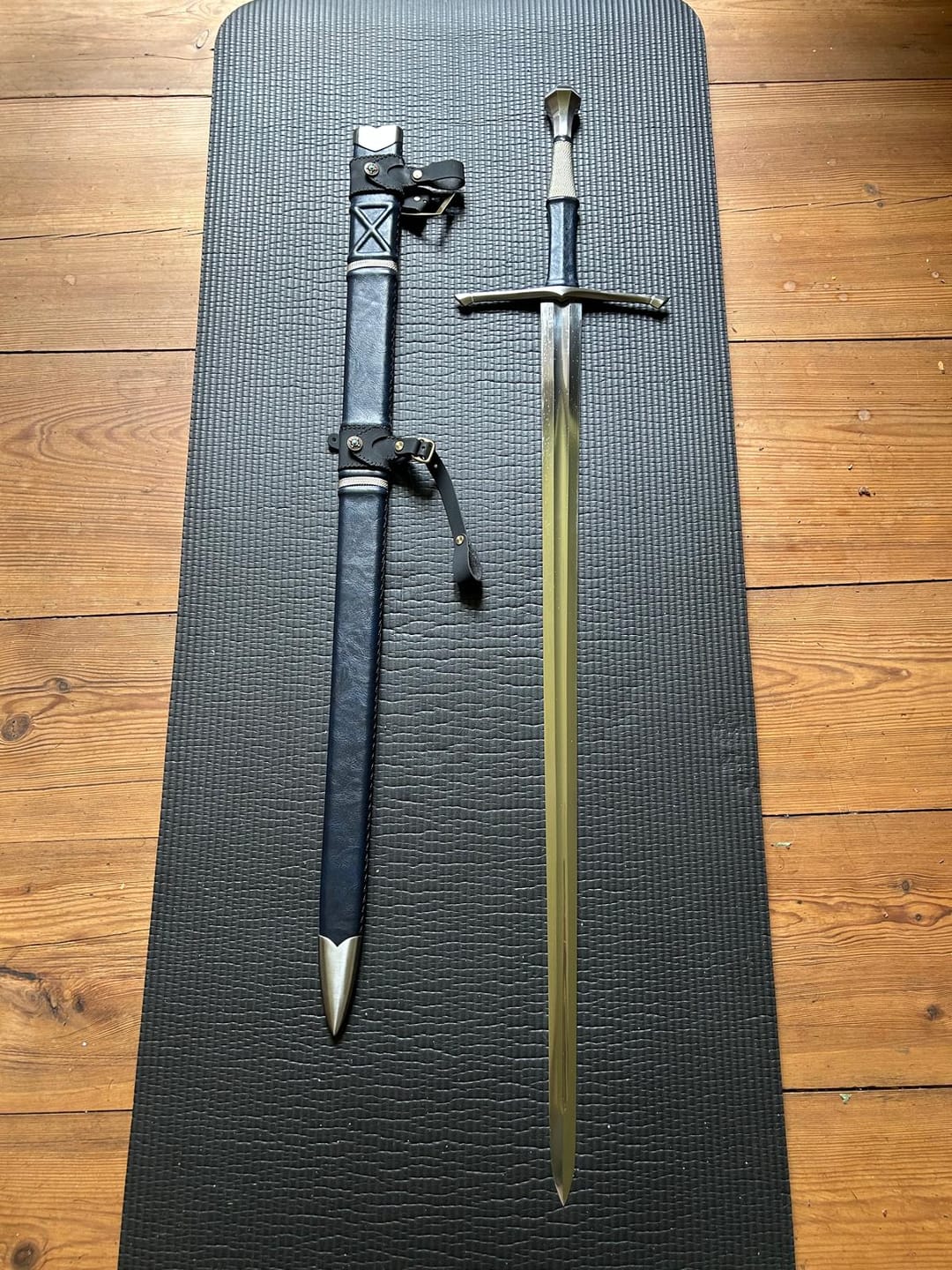 Customer photo review of The Dragonwhisper Longsword