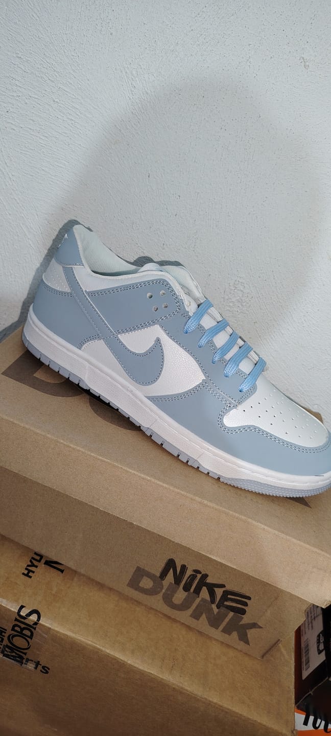 Customer photo review of Tenis Dunk Niebla Blanco Niebla