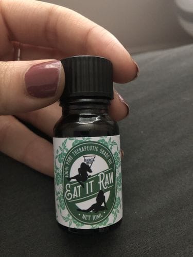 Customer photo review of Bargz Eat It Raw Fragrance Perfume Oil, Mature Fruity Scent with Sweet Awakening Effect
