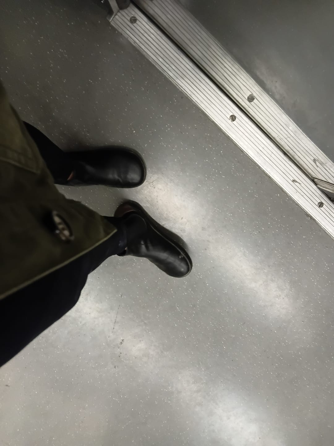 Customer photo review of Bota C3. Chelsea Negra 2026
