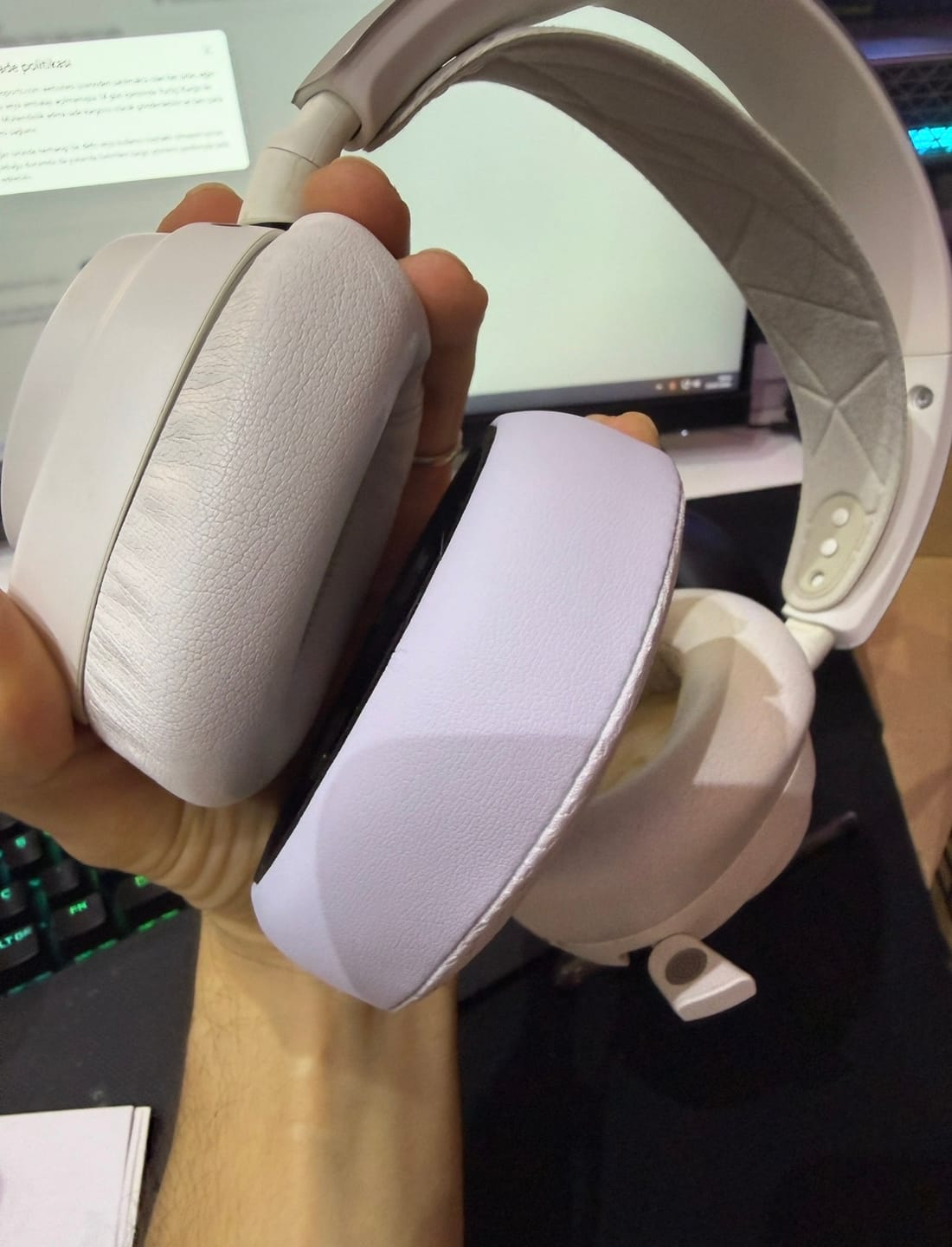 Customer photo review of Wicked Cushions FreeZe Soğutma Jelli Kulaklık Pedleri - Arctis Nova Pro Wireless & Nova Elite