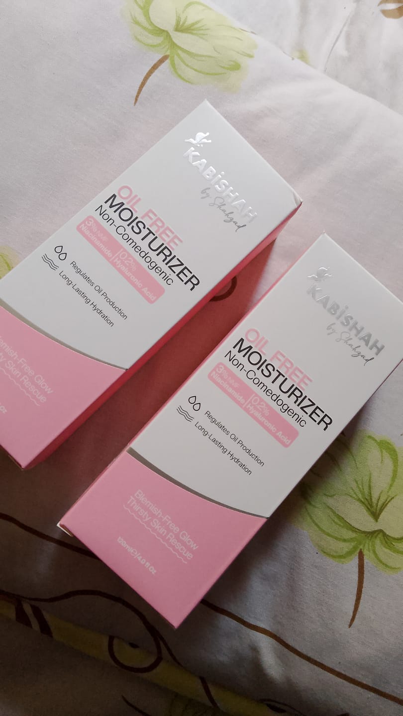 Customer photo review of Oil Free Moisturizer