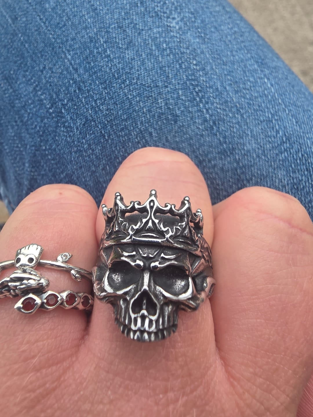 Customer photo review of KING OF SKULLS.