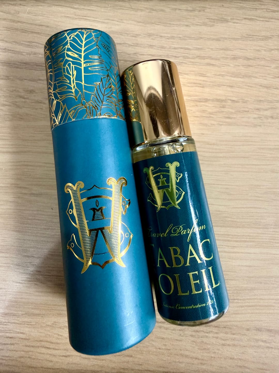 Customer photo review of Tabac Soleil