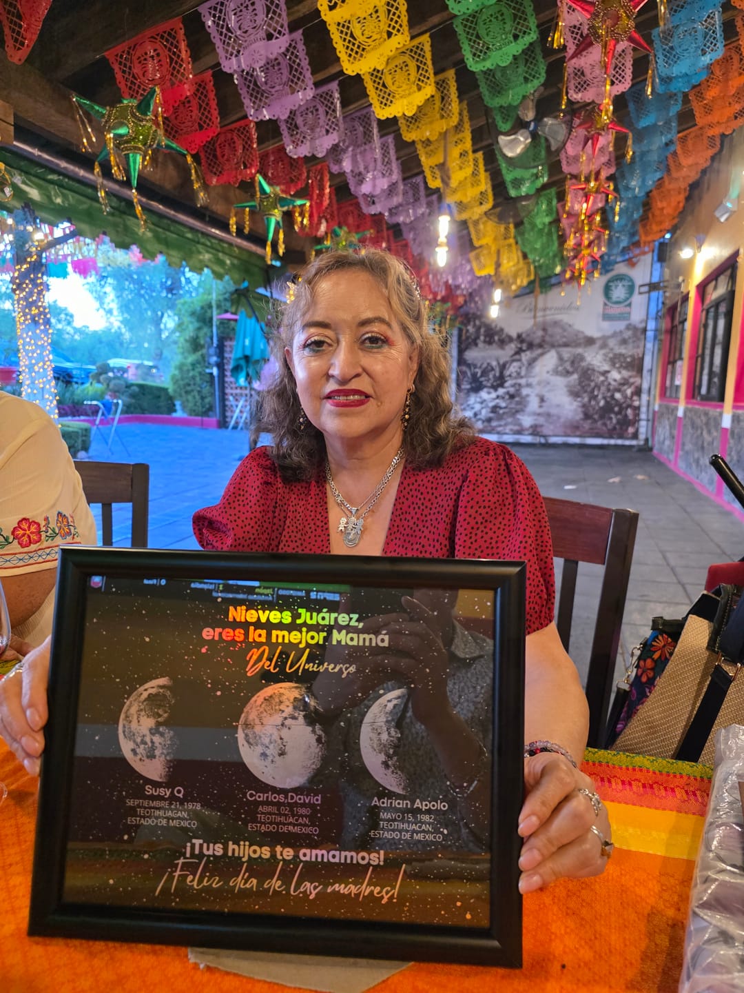 Customer photo review of Mapa Lunar "La Mejor Mamá del Universo"