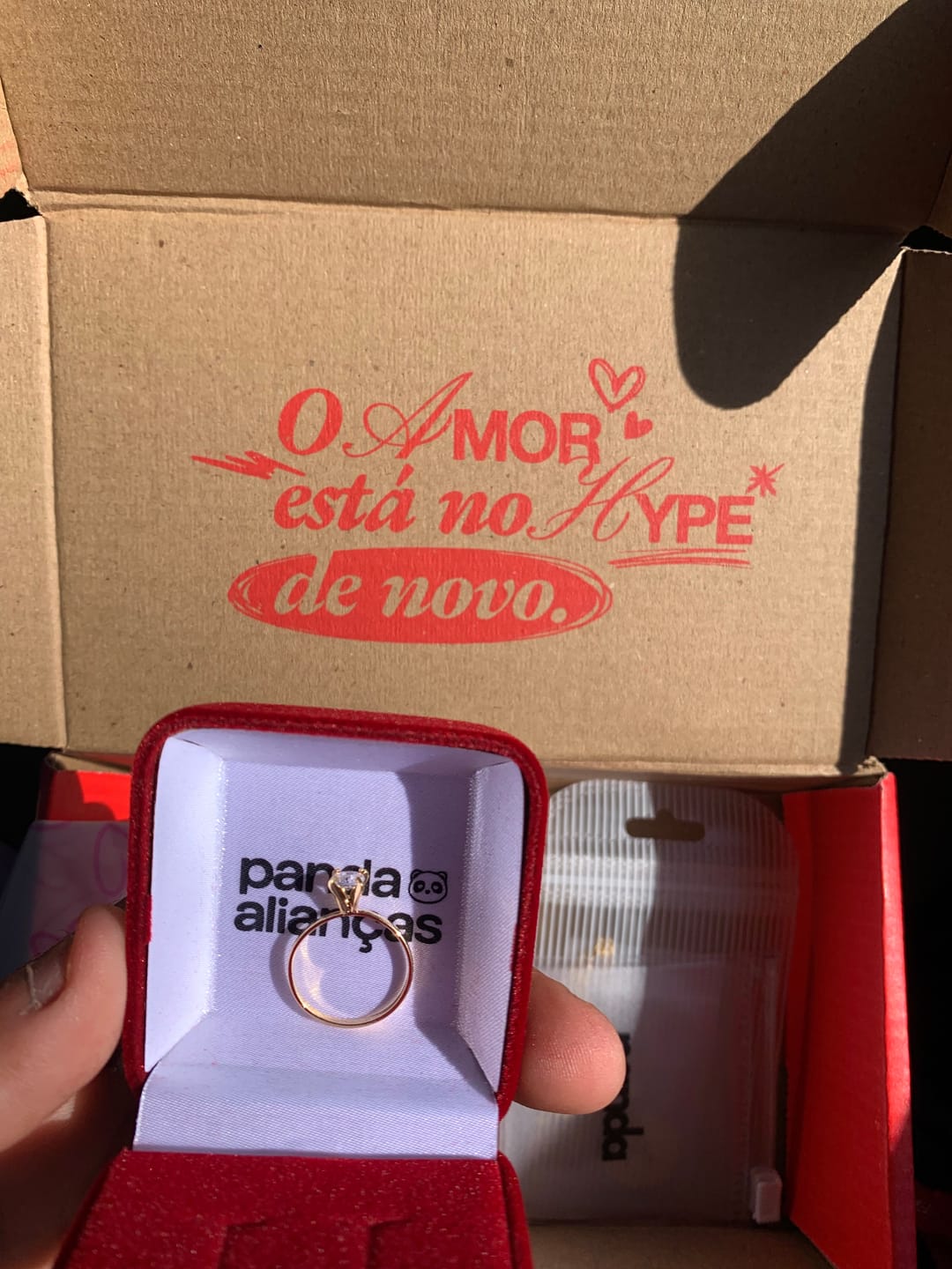 Customer photo review of Anel Solitário Banhado em Ouro 18k – Noivado