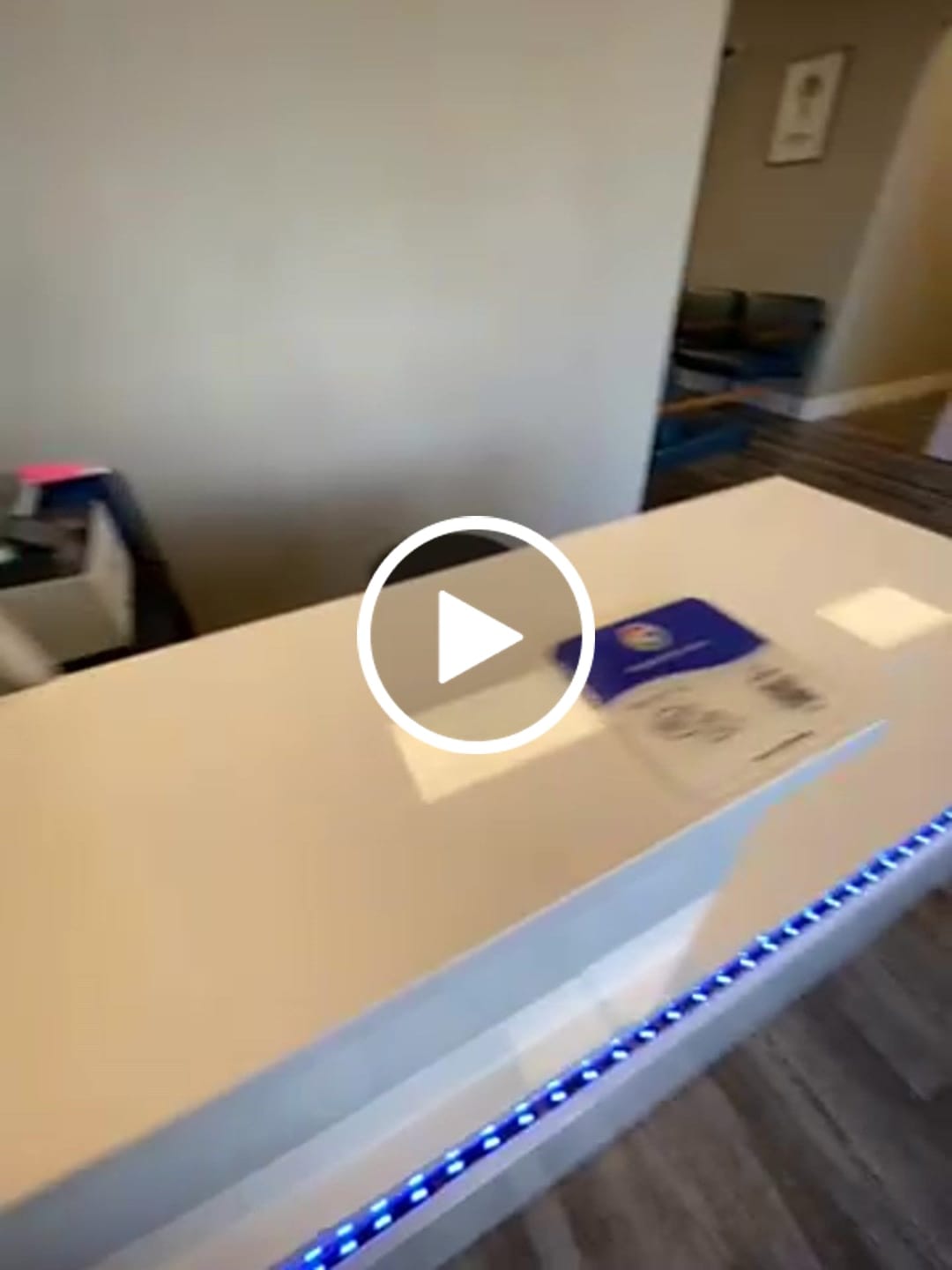 Customer video review of Google Review Plate