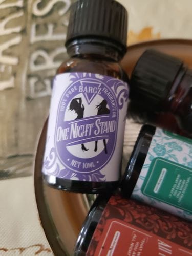 Customer photo review of Bargz Eat It Raw Fragrance Perfume Oil, Mature Fruity Scent with Sweet Awakening Effect