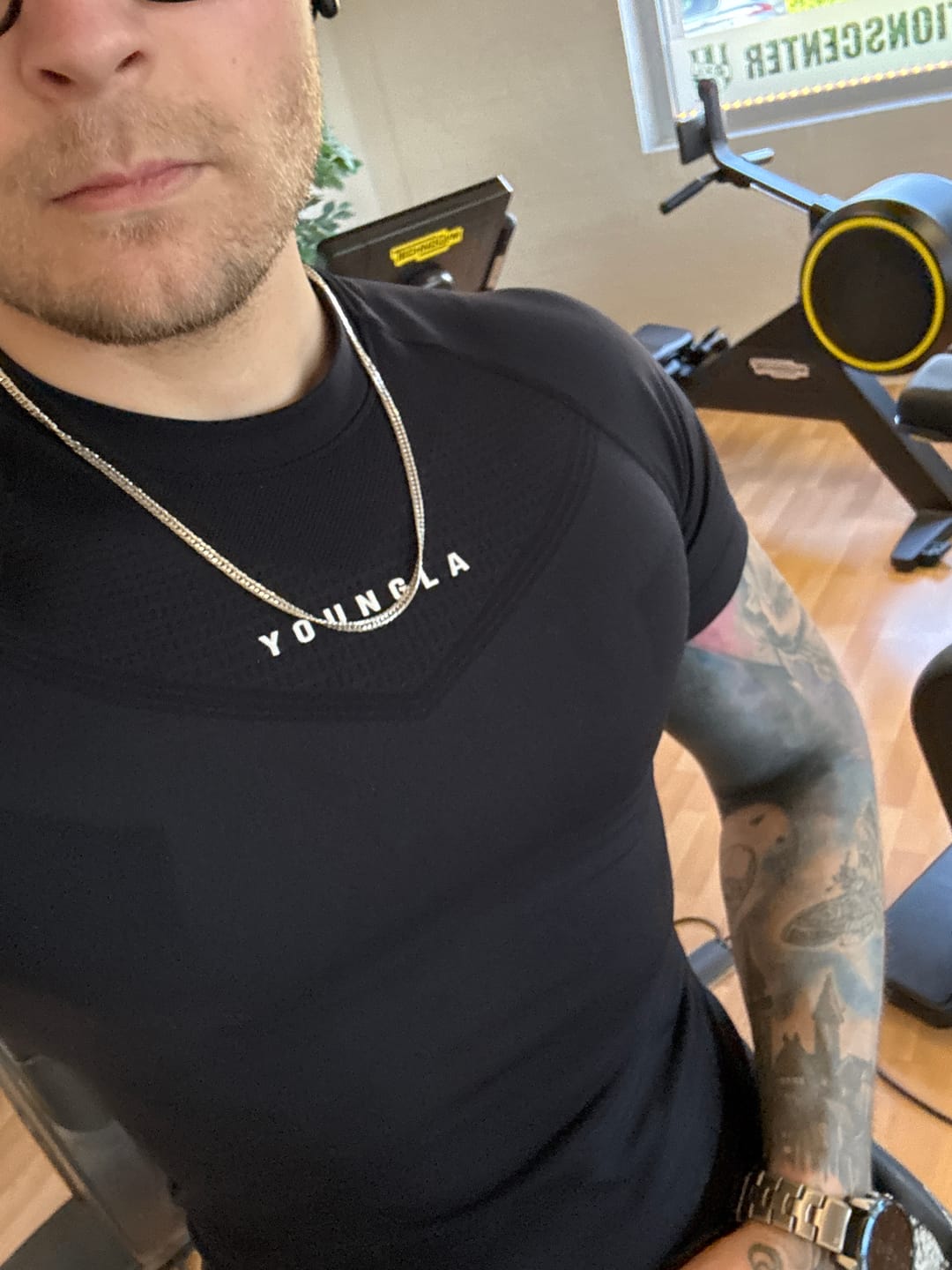 Customer photo review of 475 SuperVillain Compression Tees