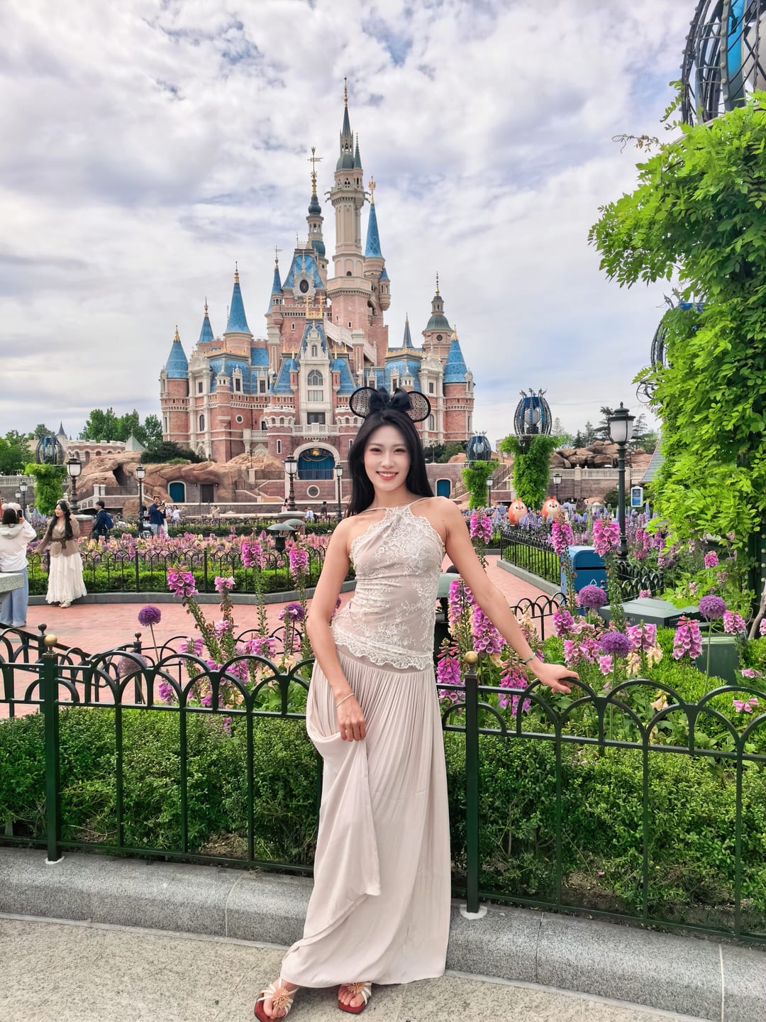 Customer photo review of ROVENTE Embroidered Lace Halter Dress With Gathered Hem