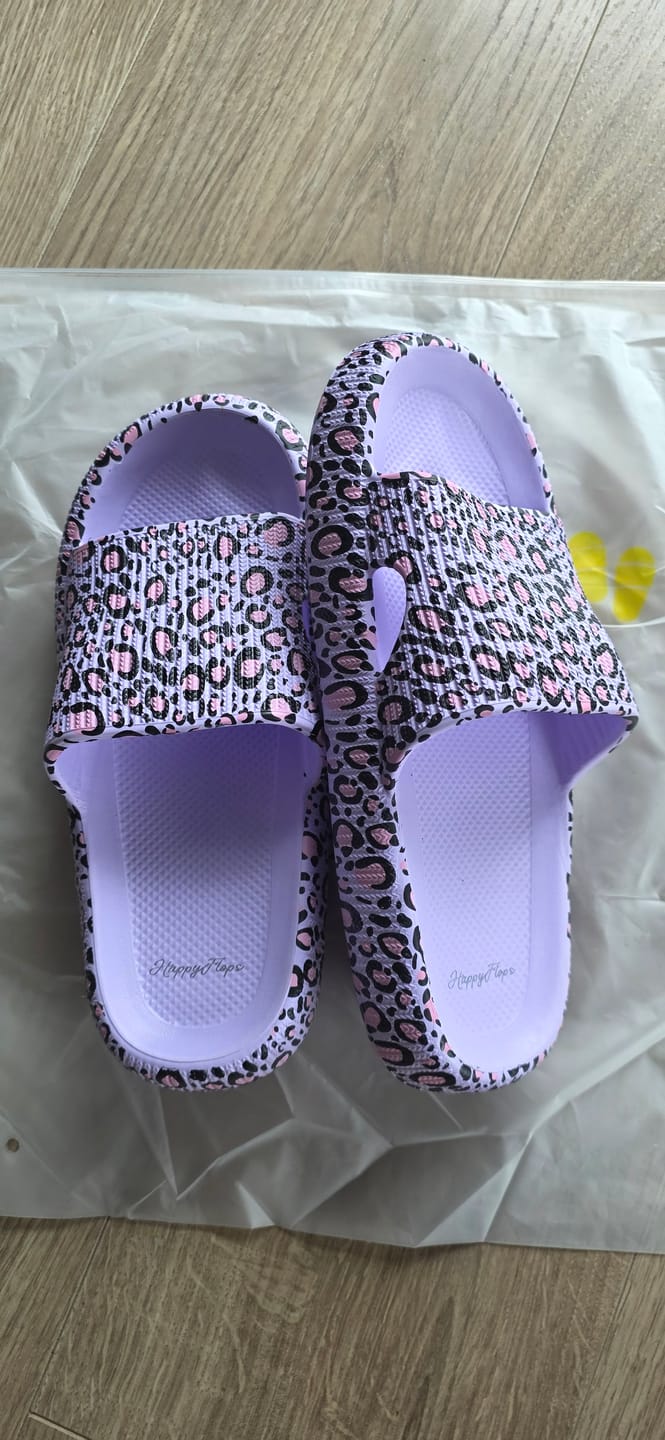 Customer photo review of HappyFlops Limited Editions