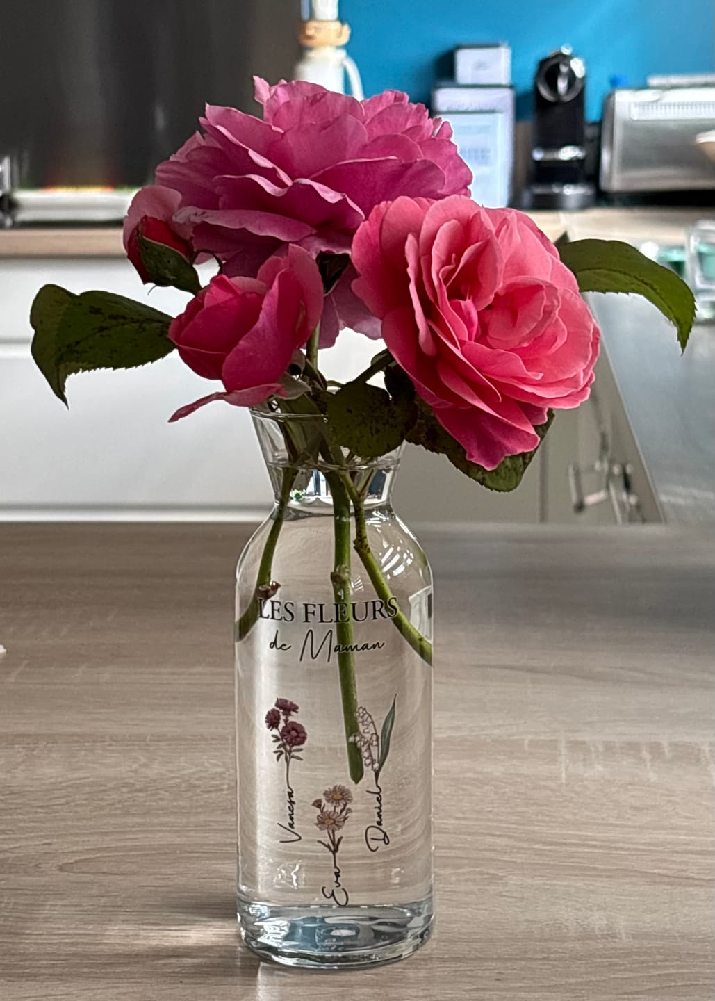 Customer photo review of Toujours en fleur – Vase personnalisé en verre avec fleurs et prénoms pour parents et grands-parents
